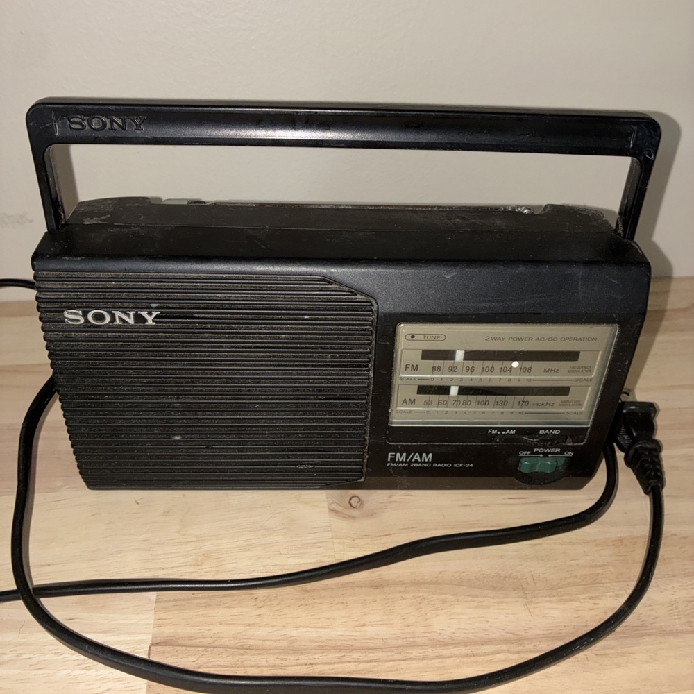 VTGSony Am/Fm Radio ICF-24 Batteries(4AA) Or Plug Both Working